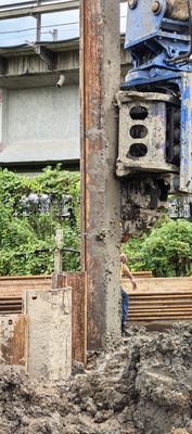 SV-400 Side Grip Pile Driver – Έλεγχος σερβομηχανισμού ακριβούς τοποθέτησης και στατική σύνθλιψη Θόρυβος χαμηλών κραδασμών για ευαίσθητα περιβάλλοντα