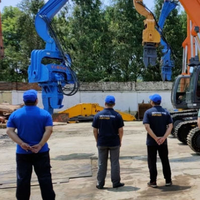 300 Series Vibratory Pile Hammer | 3200 RPM Operational Frequency | High-Power Drive System