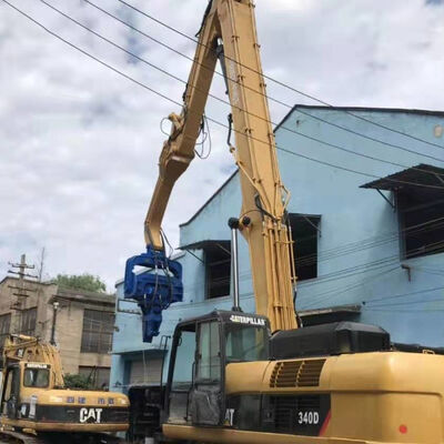 Κίτρινη Drive μηχανή σωρών φύλλων χρώματος